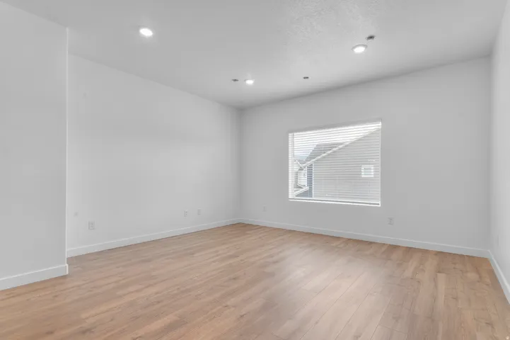 1242 N 275 E #196, Harrisville, Utah 84404