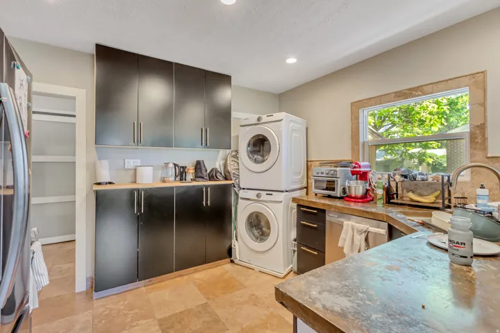90 W 7500 S, Midvale, Utah 84047