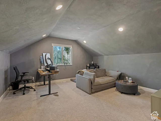 Upstairs bedroom/Office with Ensuite