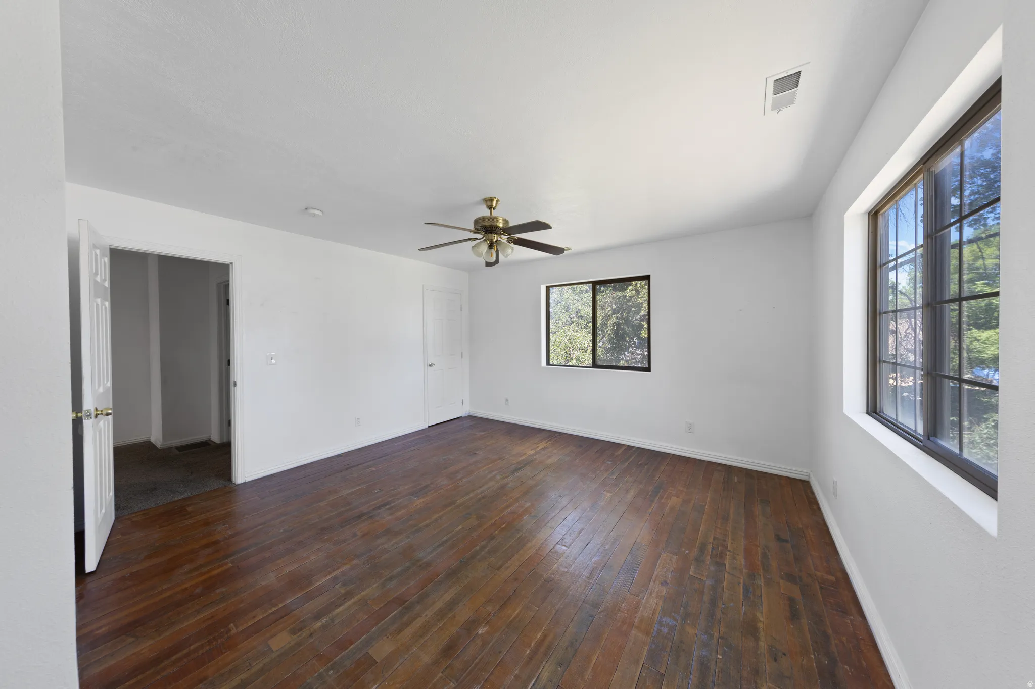 Empty room