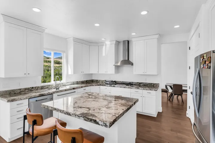 12517 N Minots Ledge Dr, Highland, Utah 84003
