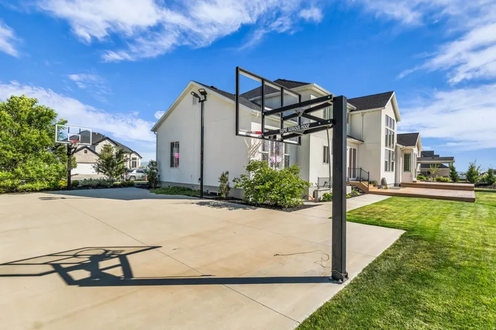 12517 N Minots Ledge Dr, Highland, Utah 84003