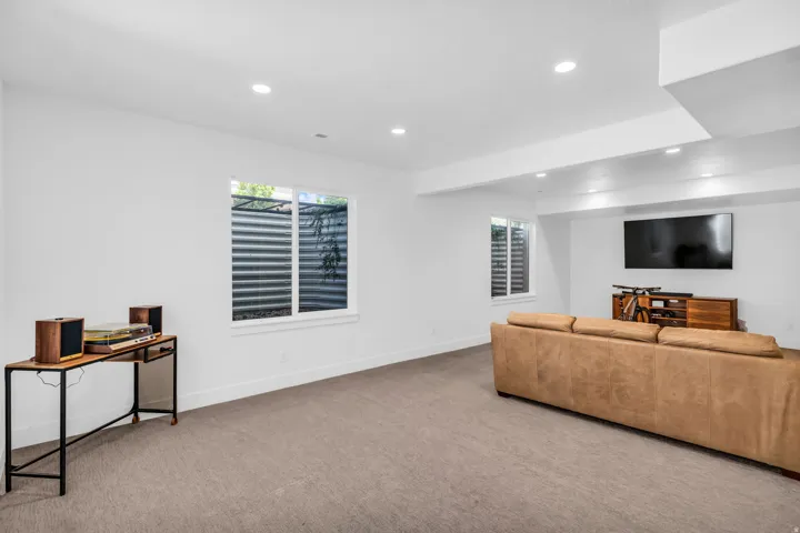 12517 N Minots Ledge Dr, Highland, Utah 84003