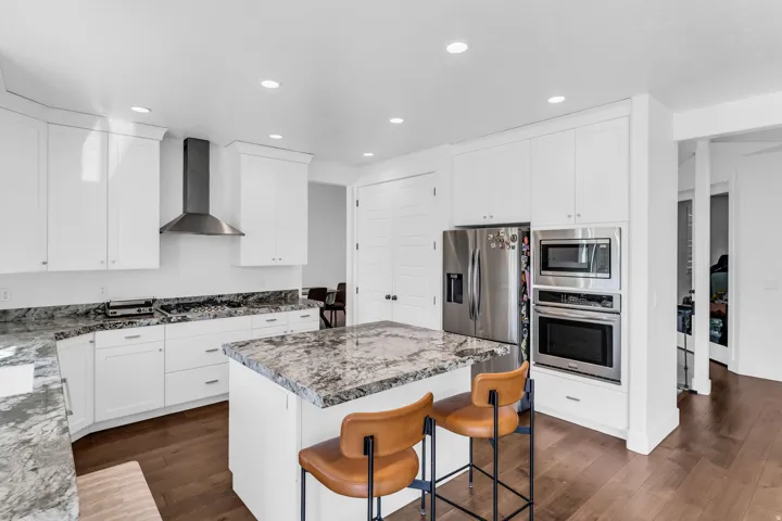 12517 N Minots Ledge Dr, Highland, Utah 84003