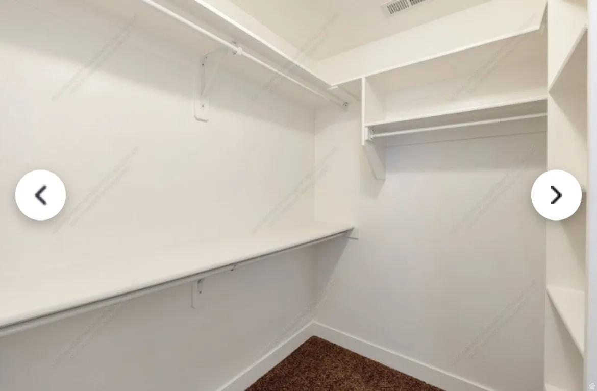 Walk in closet