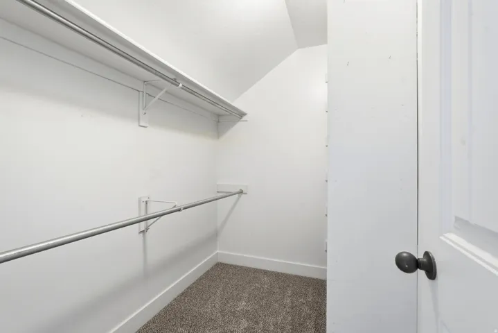 Walk in closet