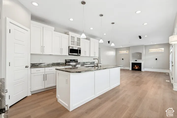 7462 S Sunset Maple Dr, West Jordan, Utah 84081