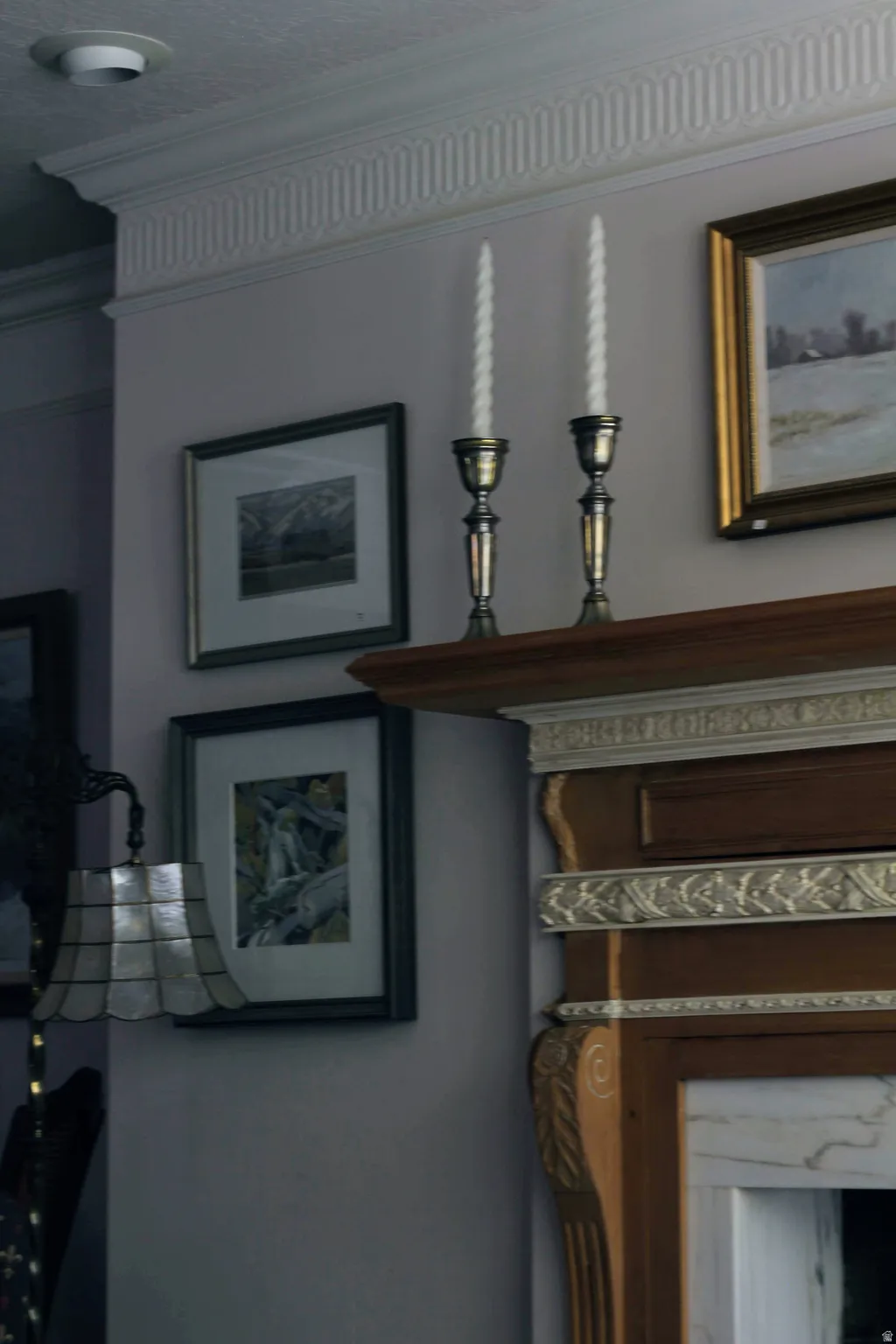 Architectural crown molding featuring a geometric pattern
