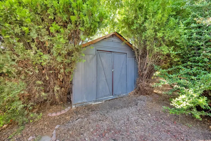 Out Door Shed
