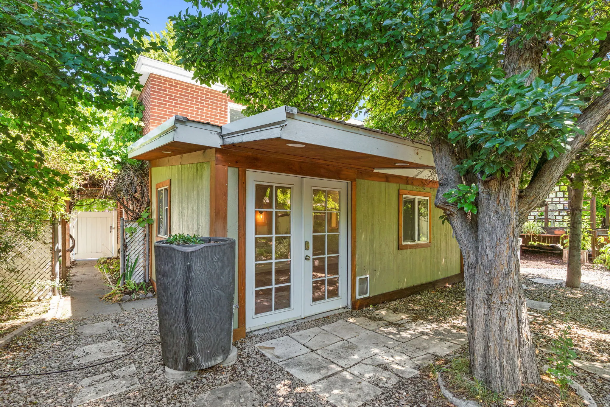 Exterior view of garden bedroom