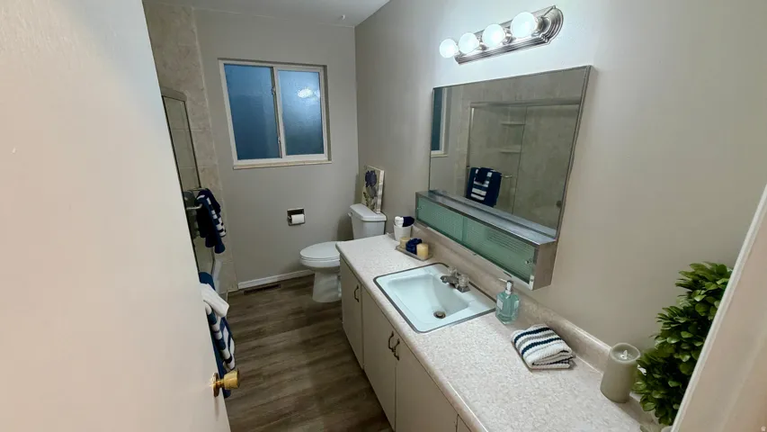 Bathroom 1 View 2