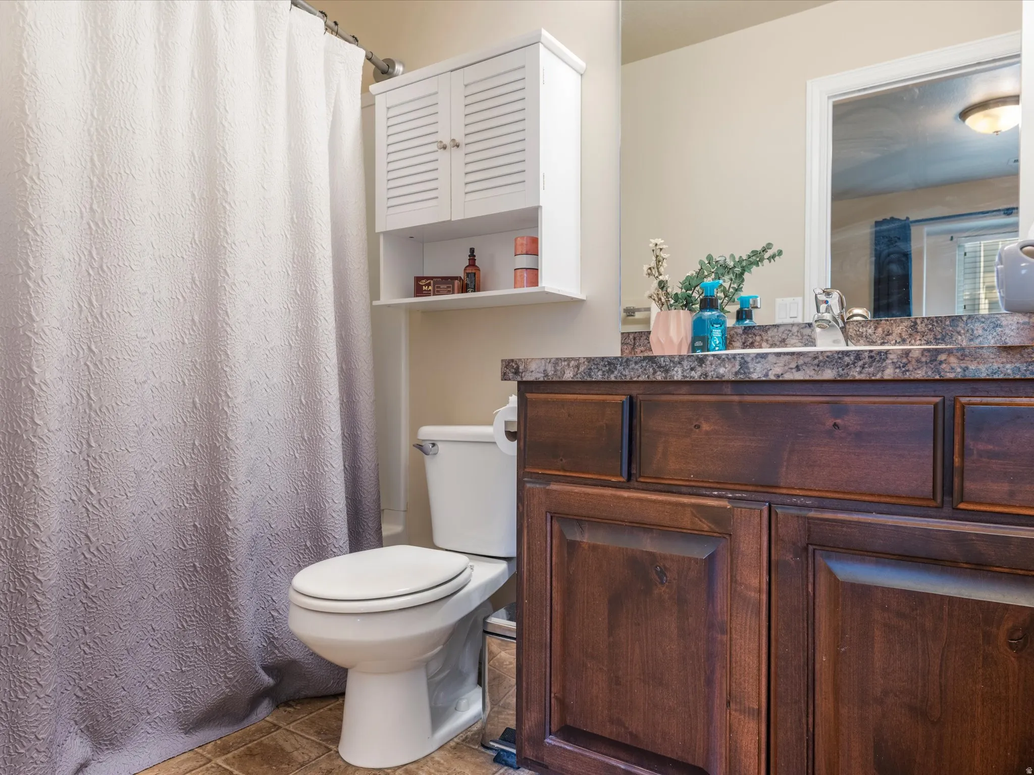 Primary Bathroom En-suite