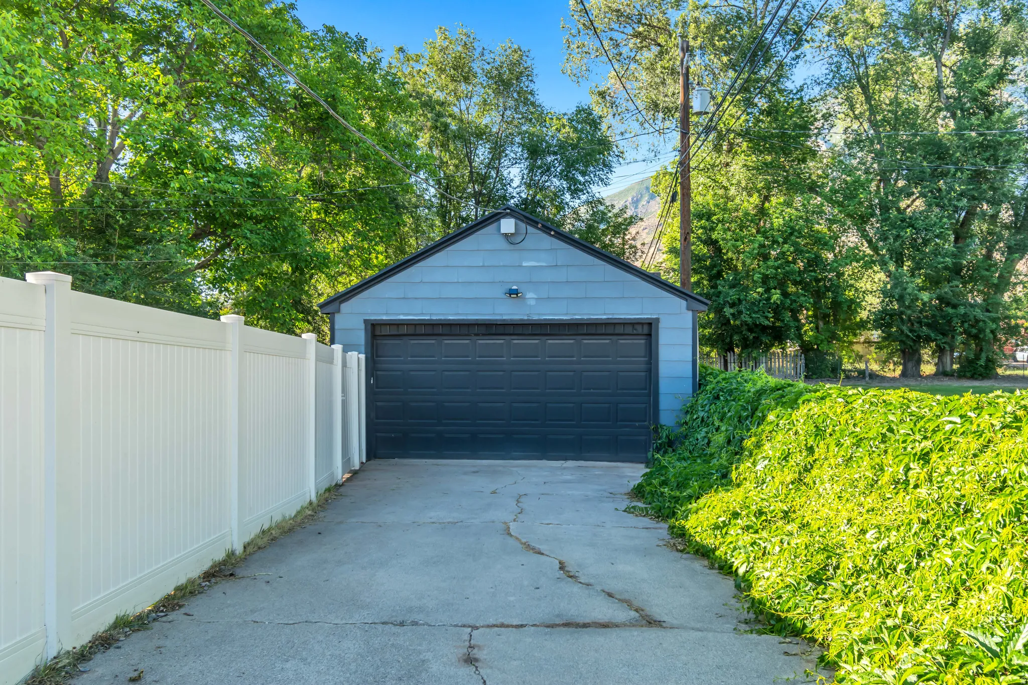 2-Car Garage with opener