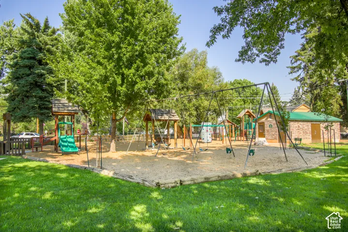 6226 E Hawks Ln, Huntsville, Utah 84317