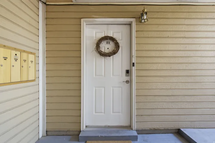 1222 E Waterside Cv ##11, Cottonwood Heights, Utah 84047