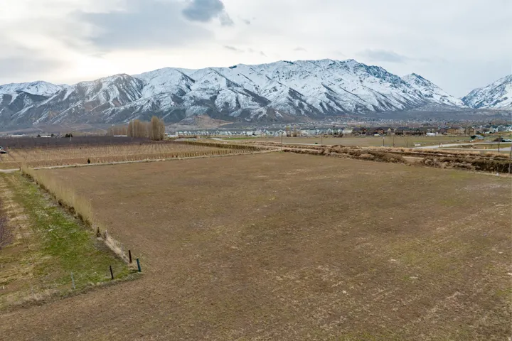 Expansive land parcel featuring clear, flat topography