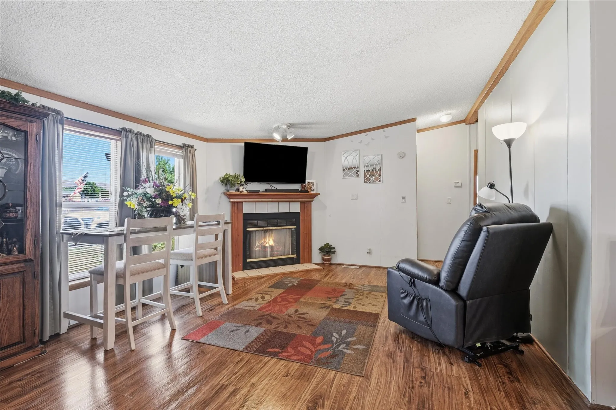 dining room/family room