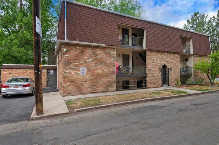 Outdoor building