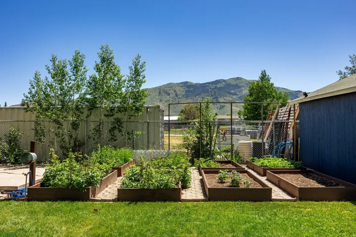 4366 N Meadow Ln, Oakley, Utah 84055