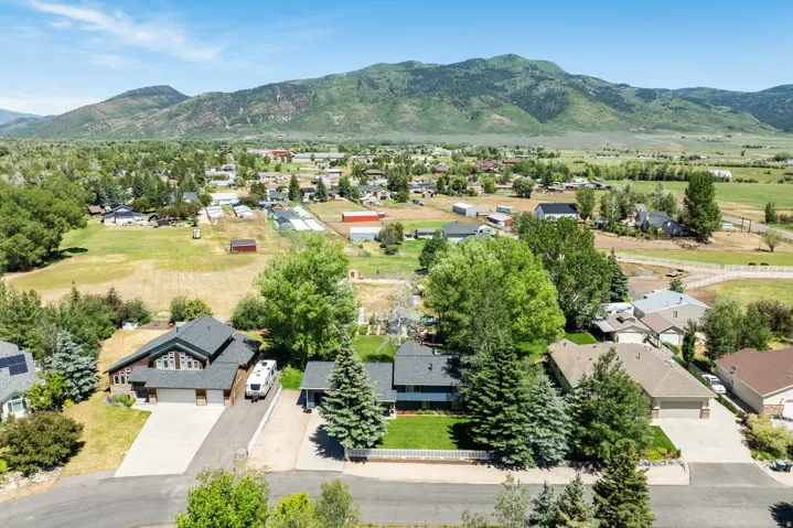 4366 N Meadow Ln, Oakley, Utah 84055