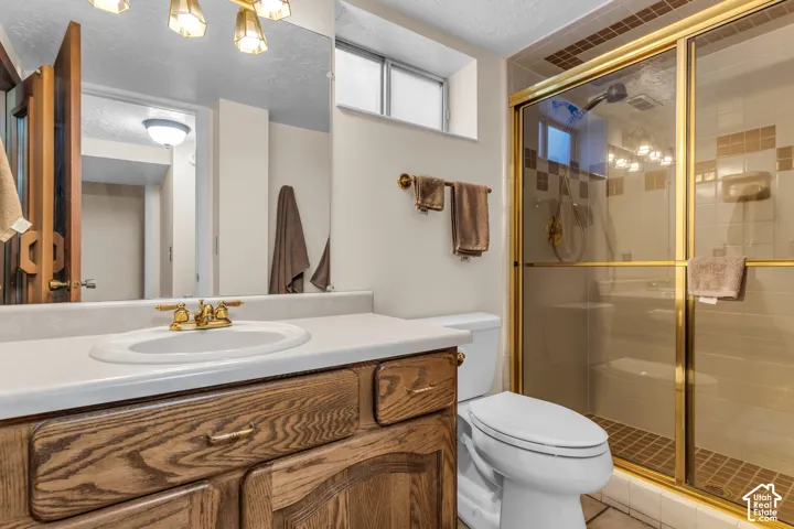 3/4 bathroom featuring a sauna.