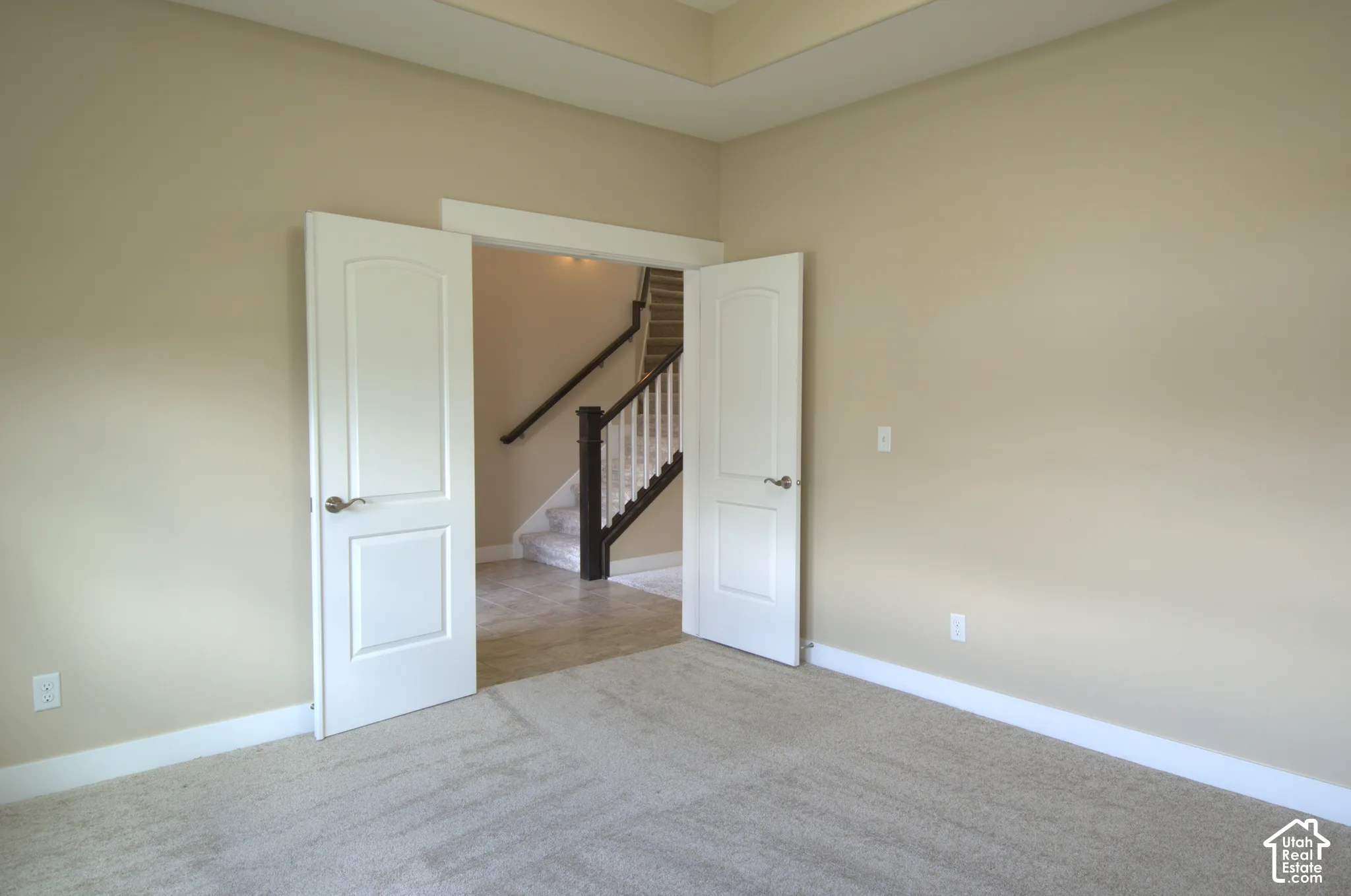 Front room 12.6' x 13.6 ' ,Formal Living room or and office.