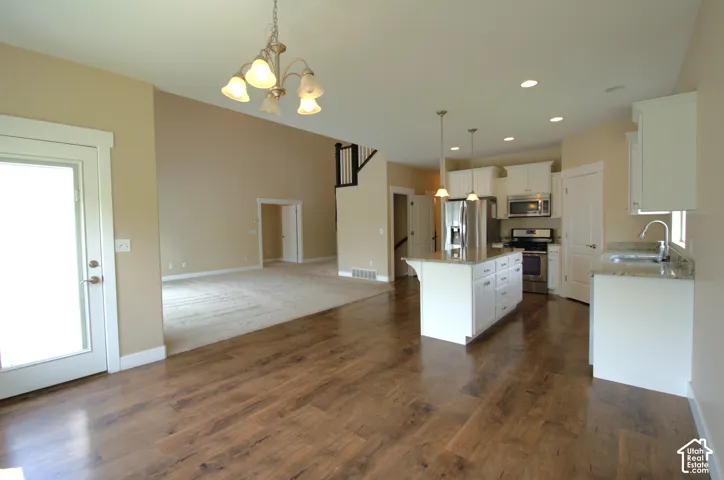 Large 13.2X12.6  breakfast nook or dining area.