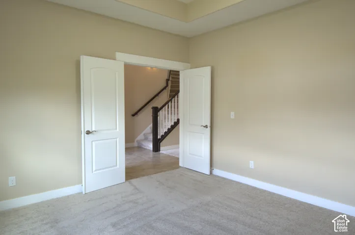 Front room 12.6' x 13.6 ' ,Formal Living room or and office.