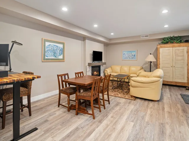 6389 E 820 S, Huntsville, Utah 84317