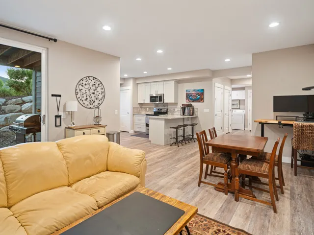 6389 E 820 S, Huntsville, Utah 84317