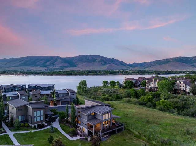 6389 E 820 S, Huntsville, Utah 84317