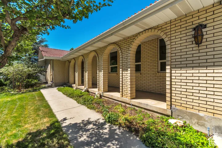1602 E Nicklaus Cir, Sandy, Utah 84092