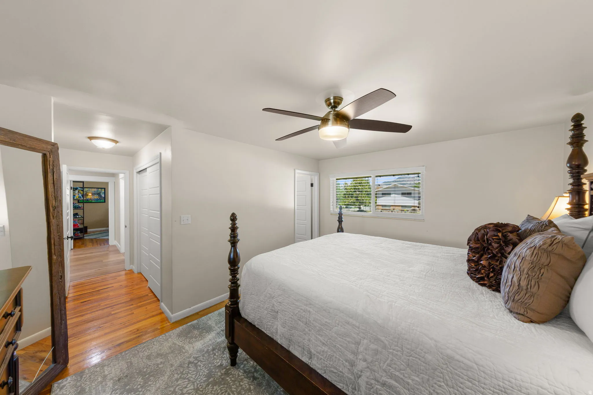 Solid Oak Hardwood Floors