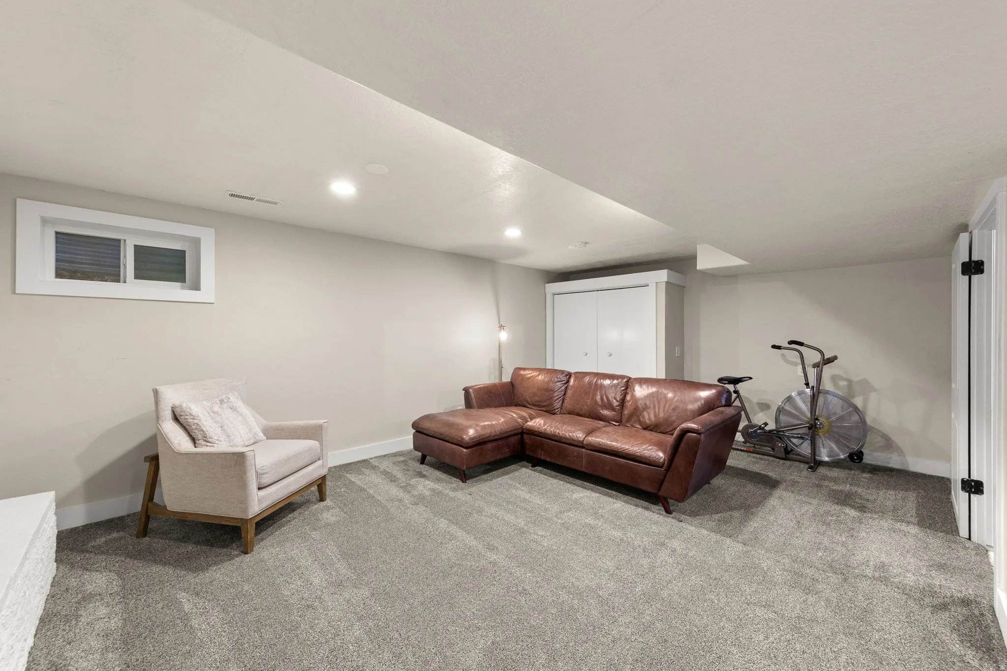 Spacious Mother in Law Living area!  Utility Room!