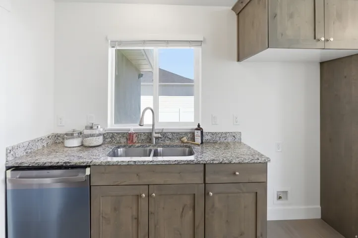 2467 W 3375 S, West Haven, Utah 84401