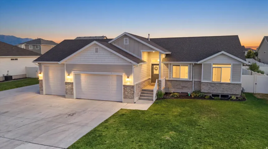 2467 W 3375 S, West Haven, Utah 84401