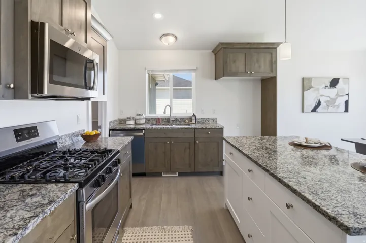 2467 W 3375 S, West Haven, Utah 84401