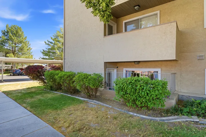 1825 W 7600 S #h103, West Jordan, Utah 84084