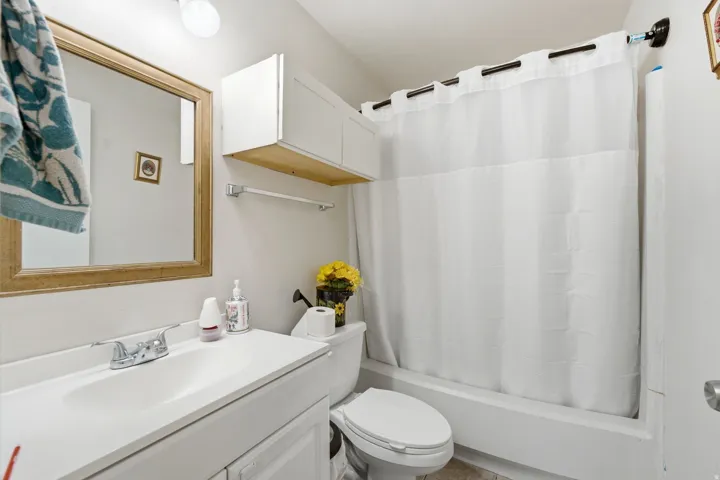 1825 W 7600 S #h103, West Jordan, Utah 84084
