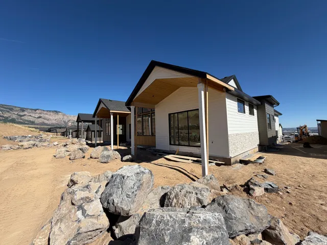 1290 W Caribou Ct, Pleasant View, Utah 84414