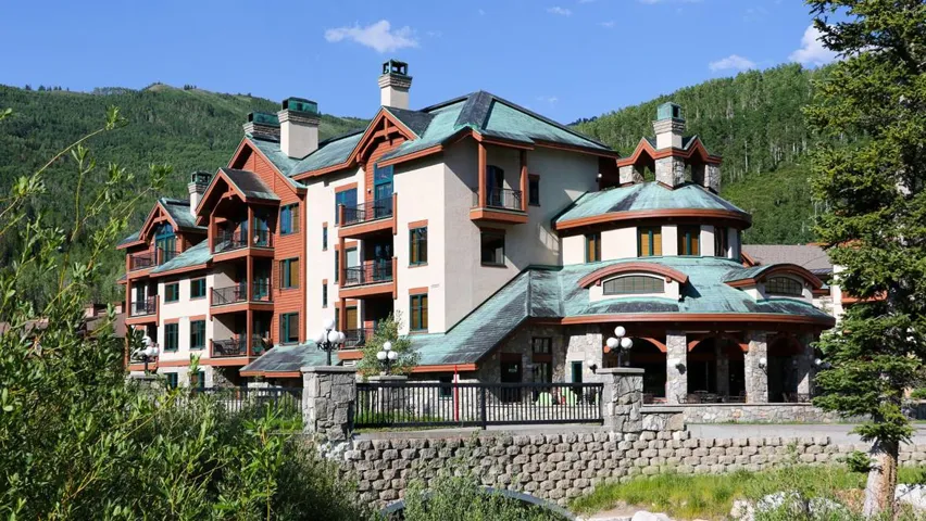Outdoor building