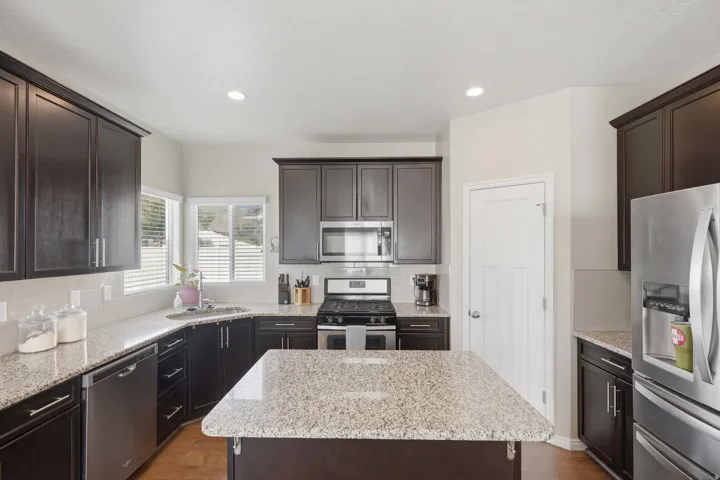 7139 W Hawk View Way, West Jordan, Utah 84081