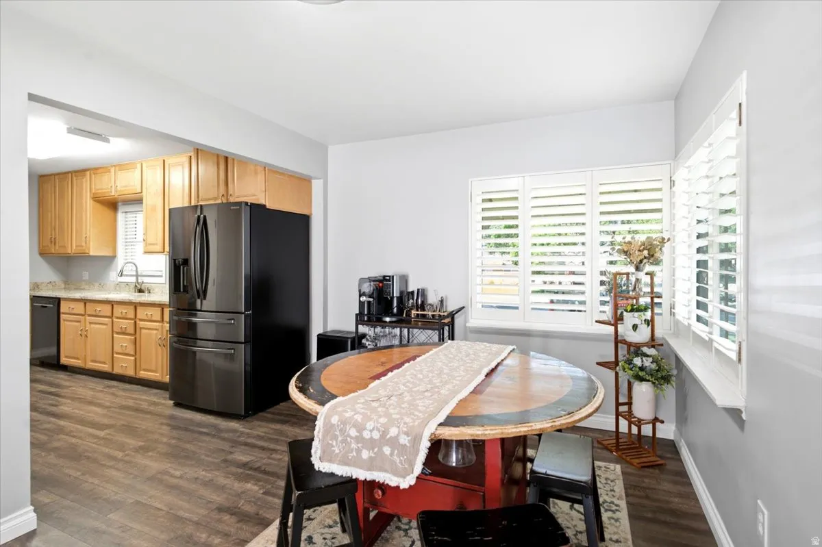 Good-sized eating area adjacent to kitchen and family room, offering open feel.