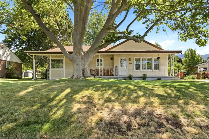 Single-story one level living!