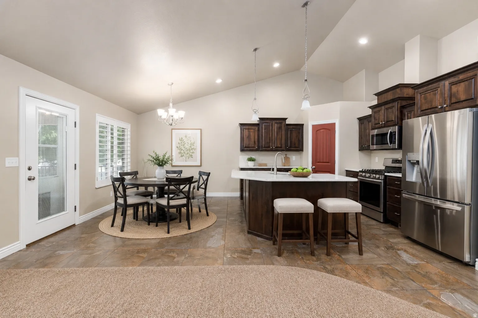 VIRTUAL STAGING