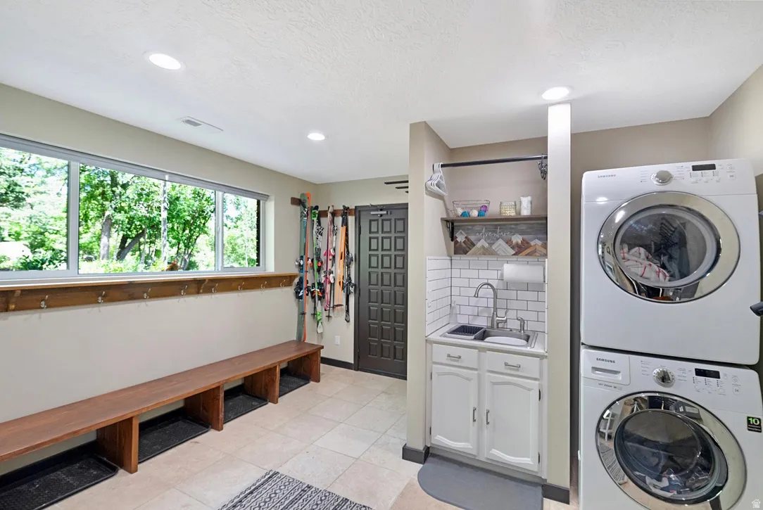 Lower Suite Entrance with Mudroom & Laundry