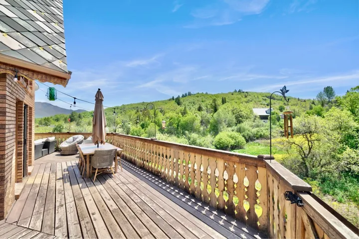 2548 N Nordic Valley Drive Dr, Eden, Utah 84310