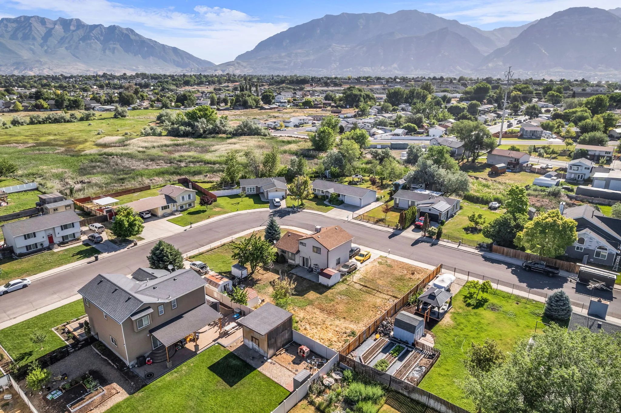 Residential neighborhood with mountain backdrop