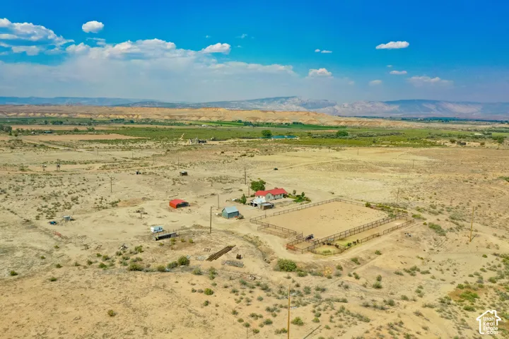 Horse property with fenced arena