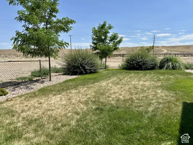 Front yard with auto sprinkling system